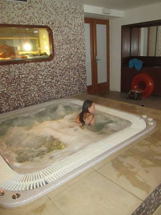 Jakuzzi Hotel Adam