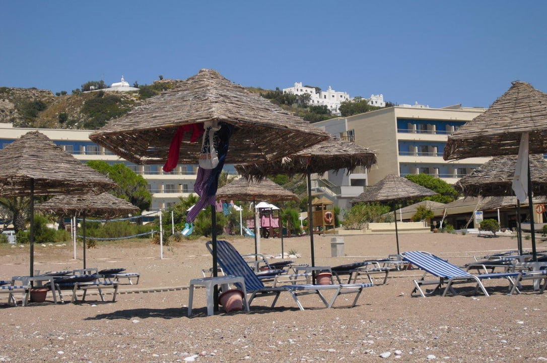 Пляж отеля Pegasos Deluxe Beach Hotel