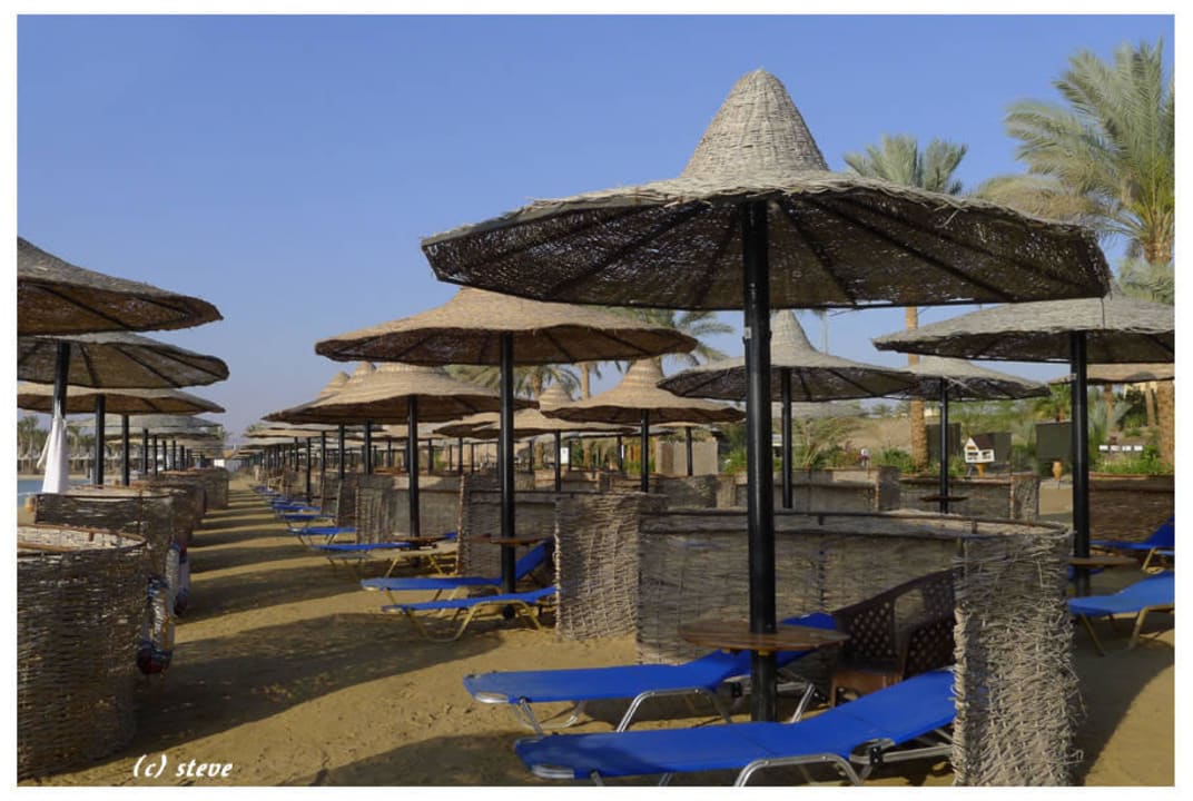 Morgens am Hotelstrand Steigenberger Coraya Beach - Adults only