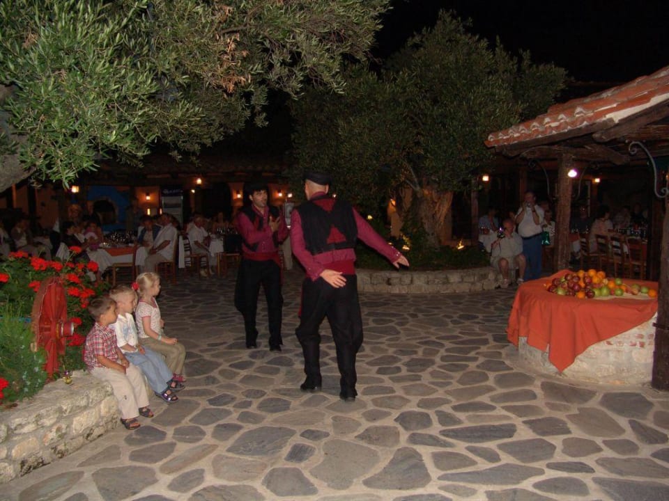 Griechischer Abend im Hotel Acrotel Athena Pallas