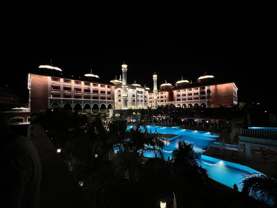 Außenansicht Royal Taj Mahal Hotel