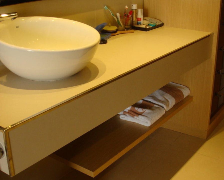 Neues Regal untem Waschtisch Hotel Bonanza Playa