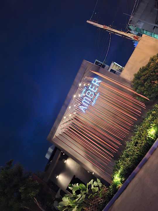 Außenansicht Hotel Amber Pattaya