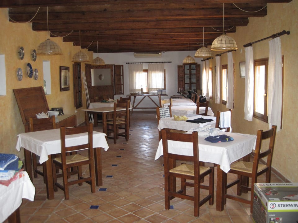 Frühstücksraum bei kalten Temperaturen Finca Son Guardiola