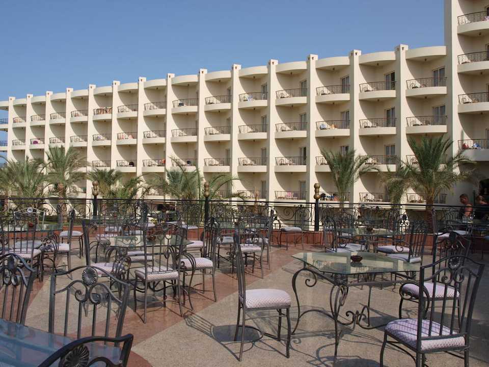 The terrace  Le Jardin Aqua Park Resort