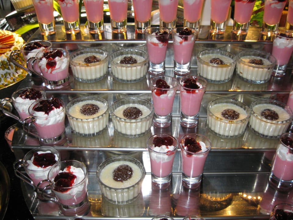 Lecker Limak Lara Deluxe Hotel & Resort