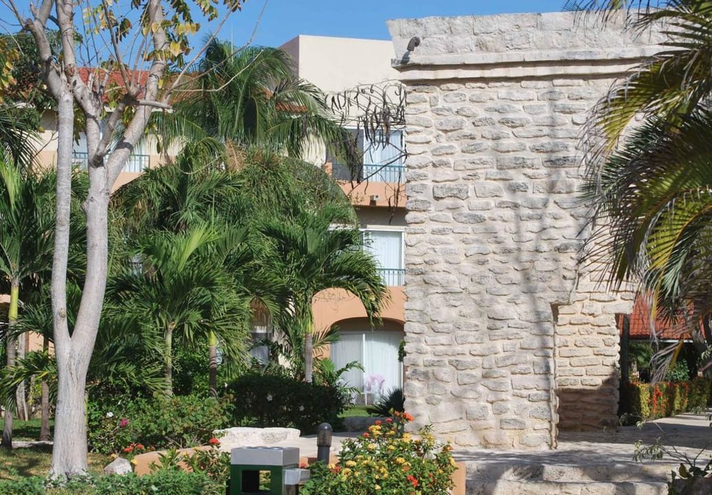 Blick zu einem Zimmertrakt Viva Azteca by Wyndham - All Inclusive Resort