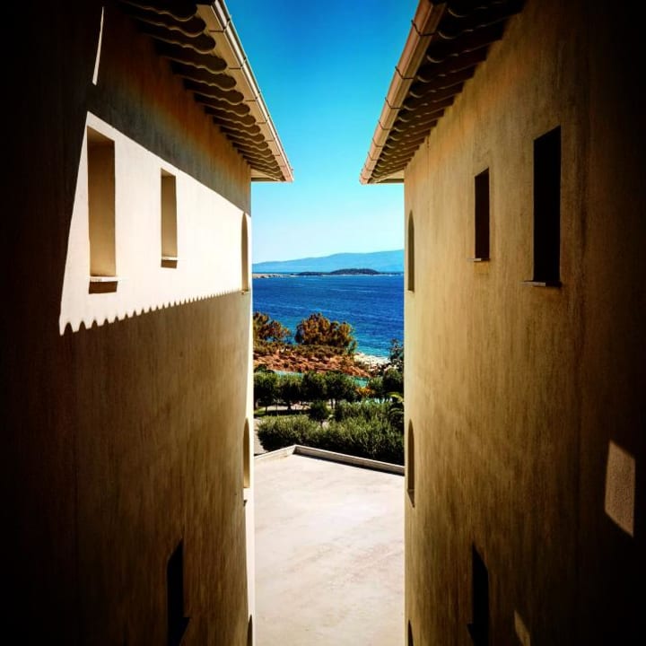 Außenansicht Akrathos Beach Hotel