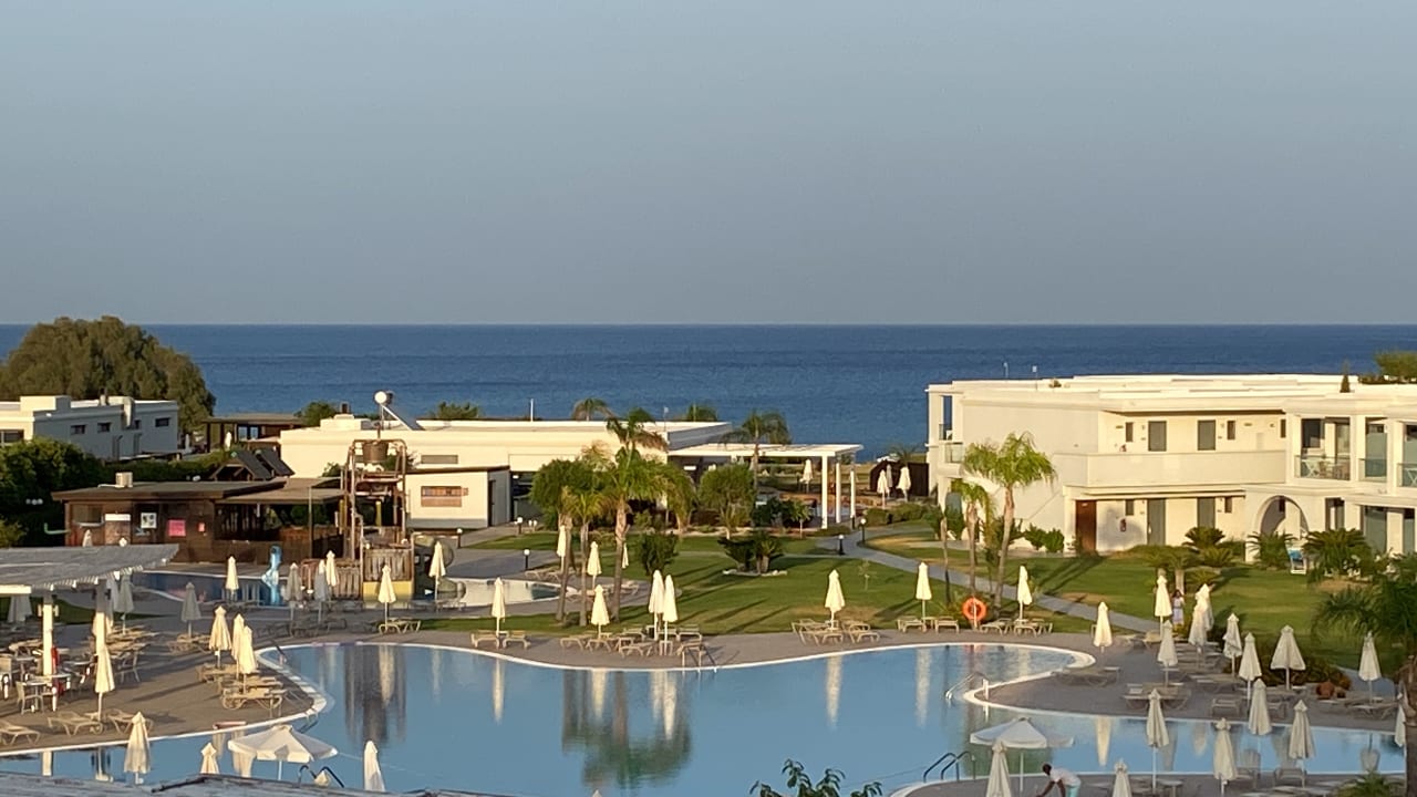 Außenansicht Asterias Beach Resort