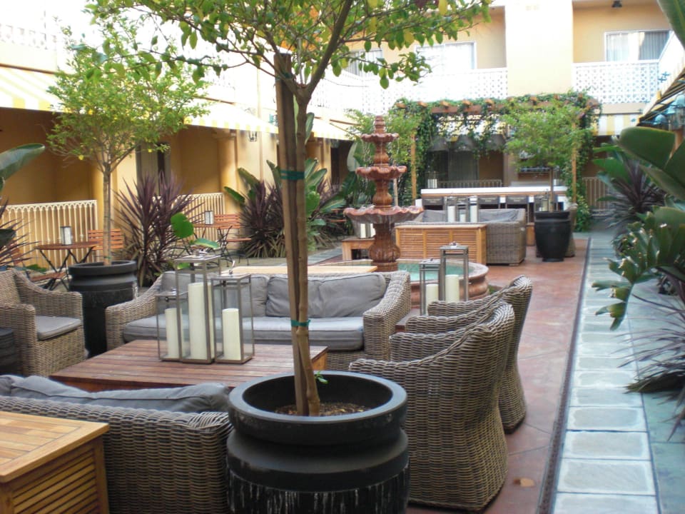 Innenhof Hollywood Hotel - The Hotel of Hollywood