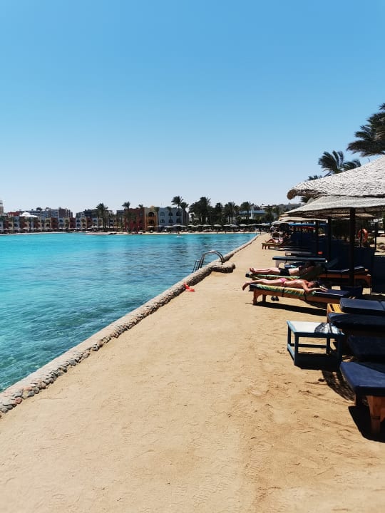 Strand Arabia Azur Resort