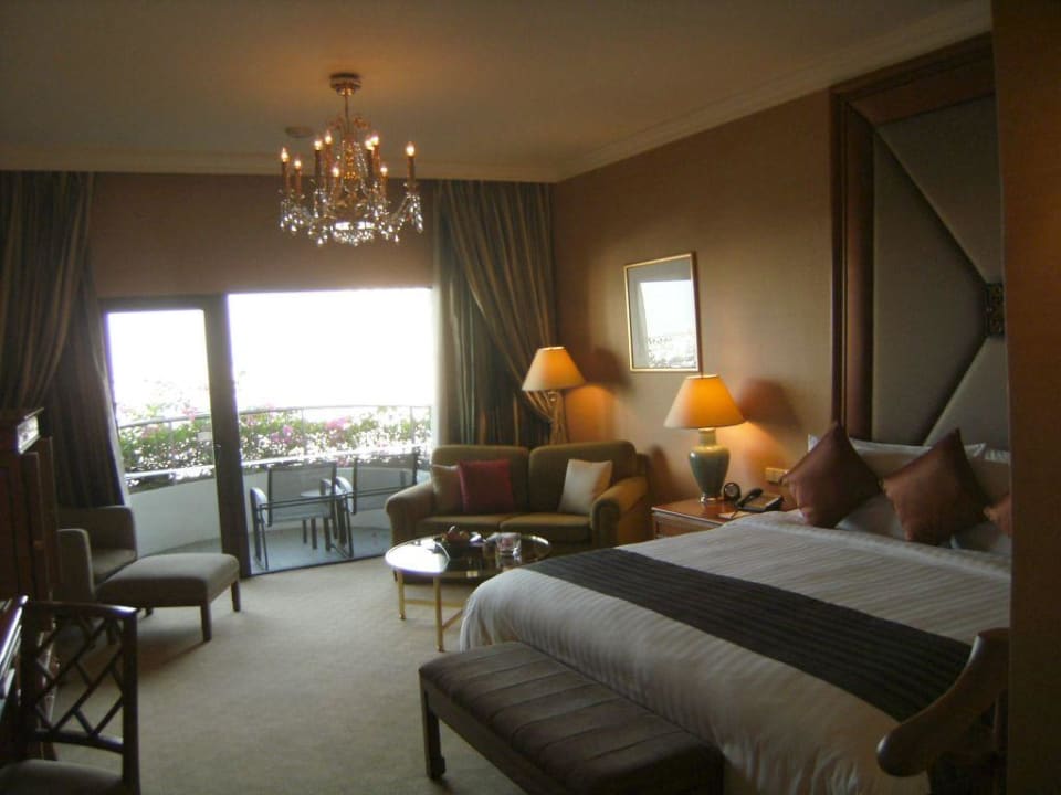 Camera Shangri-La Hotel, Bangkok