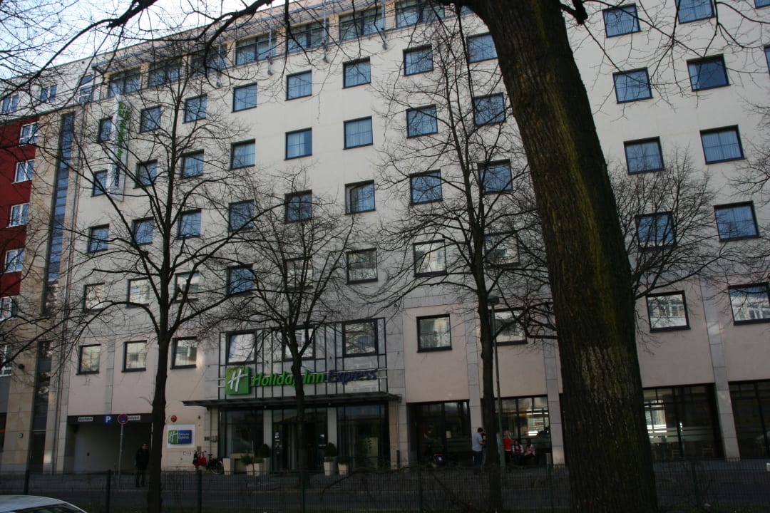 Außenansicht Holiday Inn Express Berlin City Center