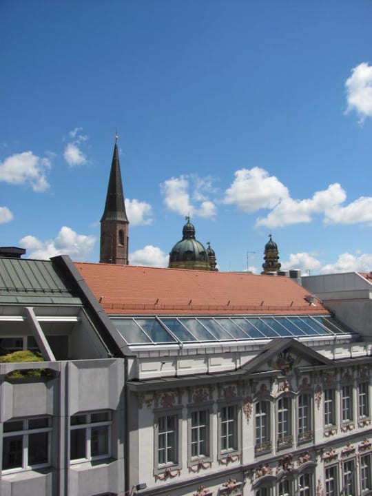 Ausblick aus Zimmer Nr. 567 Hotel Bayerischer Hof