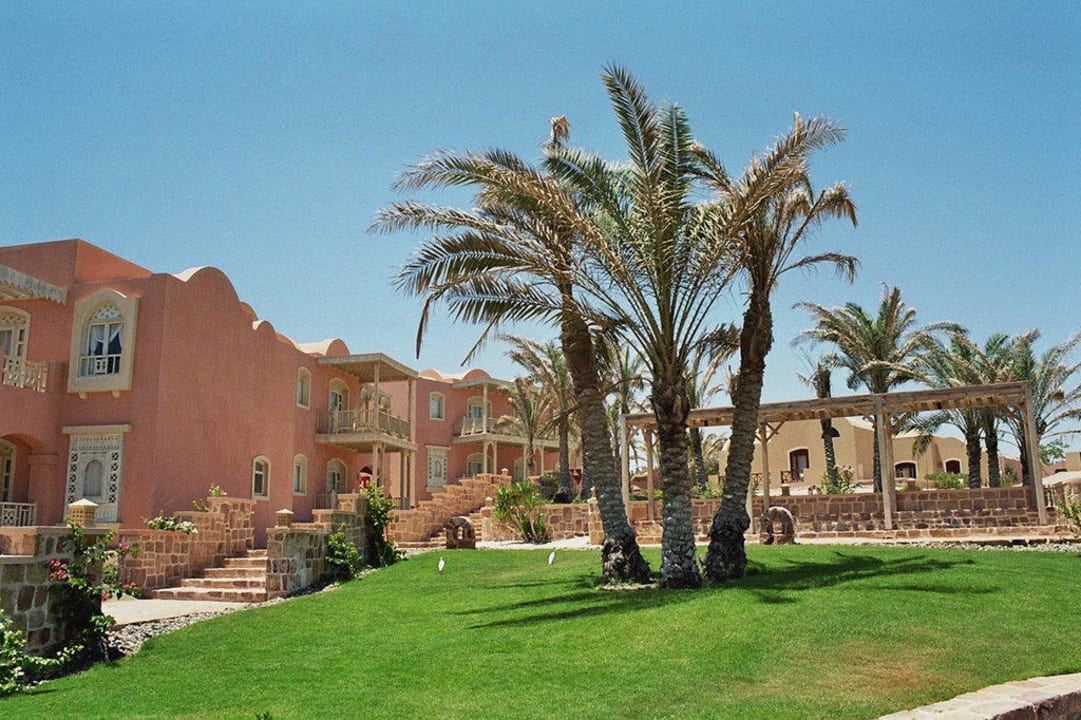 Begrünung zwischen den Häusern Radisson Blu Resort, El Quseir