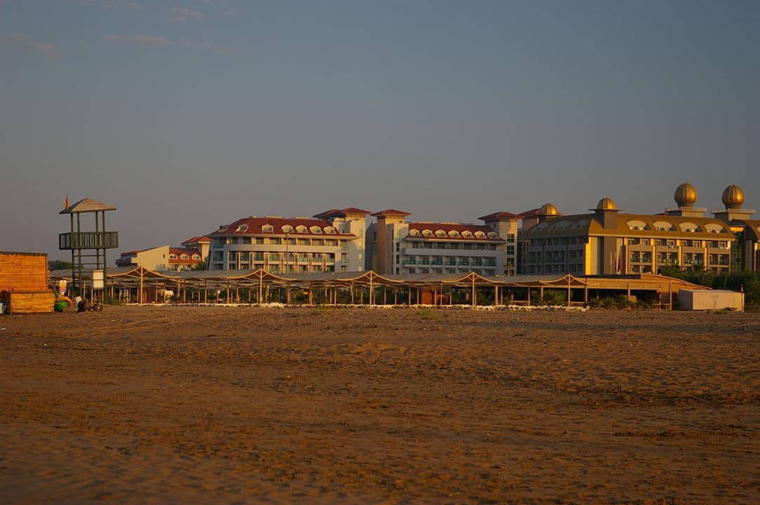 Am frühen Morgen Sunis Evren Beach Resort Hotel & Spa