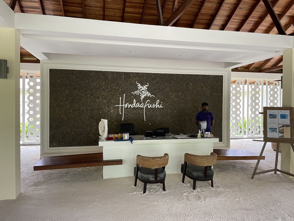 Lobby Hondaafushi Island Resort