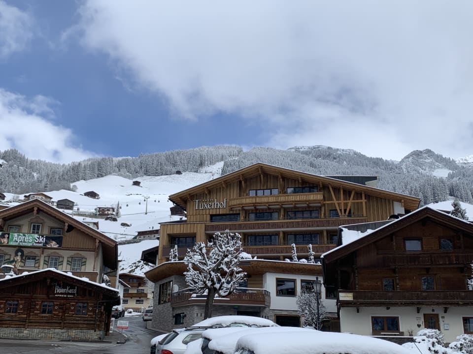 Außenansicht Hotel Alpin Spa Tuxerhof