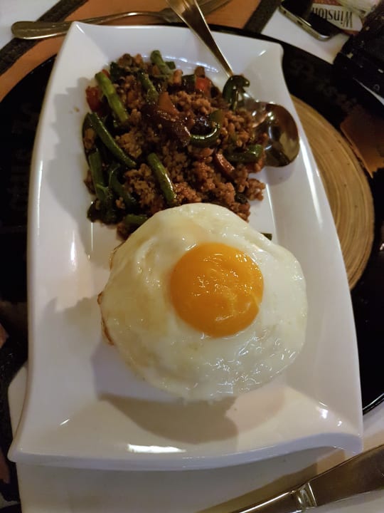 Gastro Pristine Lotus Spa Resort