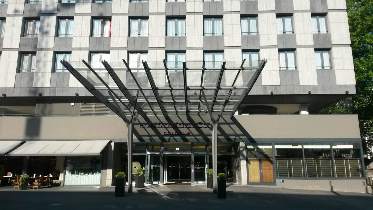 Hoteleingang Hotel Mondial am Dom Cologne- MGallery