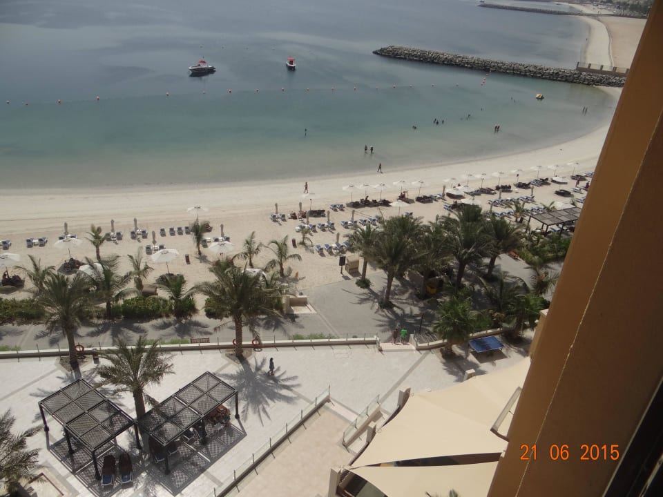 Blick aus dem Zimmer -linke Seite DoubleTree by Hilton Resort & Spa Marjan Island