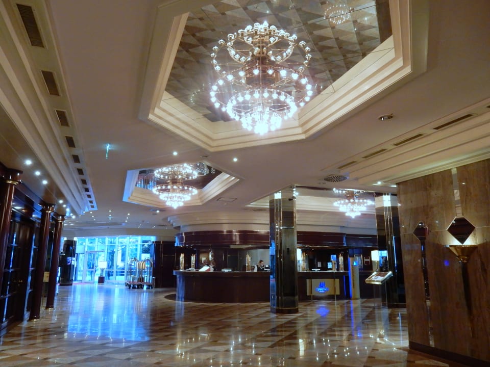 Lobby Maritim Hotel Stuttgart