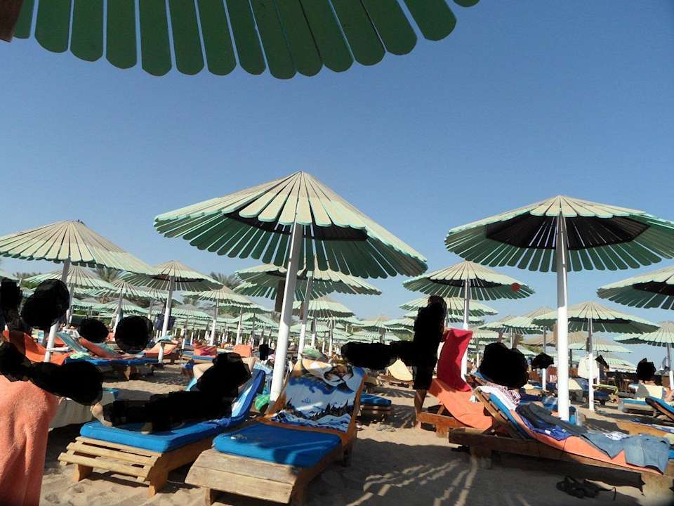 Überfüllter Strand Ghazala Gardens