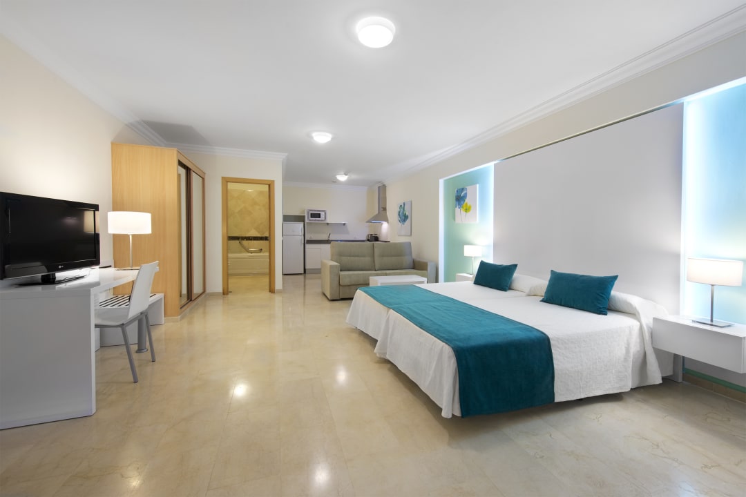 Zimmer Kn Panoramica Aparthotel