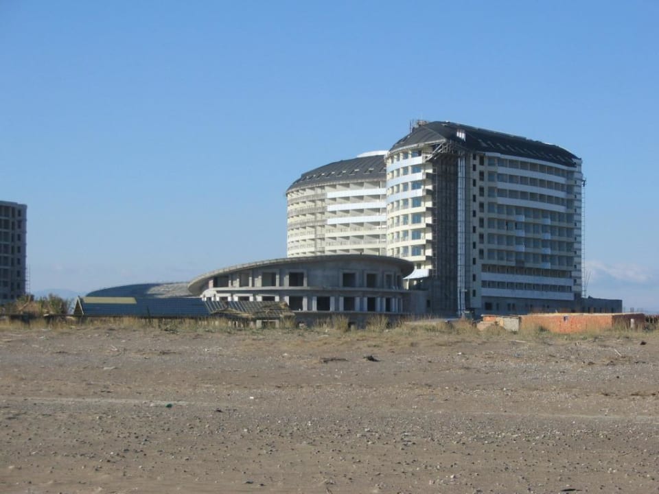 Royal Wings im Bau, am 26.11.2004 Royal Wings Hotel