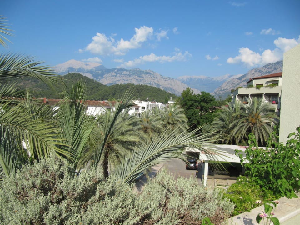 Sicht vom Balkon im 3. Stock Landseite İmperial Turkiz Resort Hotel