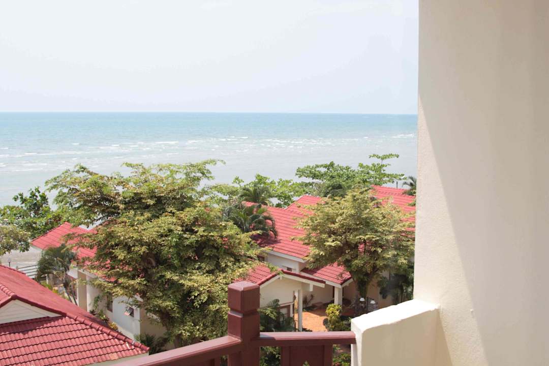 Vom Zimmer  Hotel New Travel Beach