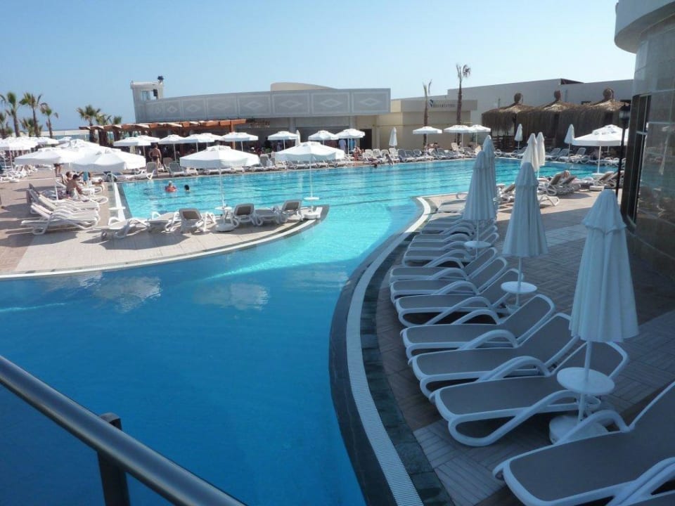 Poolbereich Kirman Belazur Resort & Spa