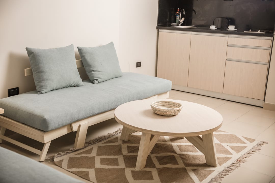 Zimmer Redcon Suites