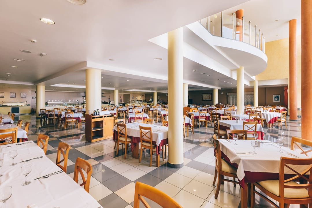 Gastro Grand Muthu Golf Plaza Hotel & Spa