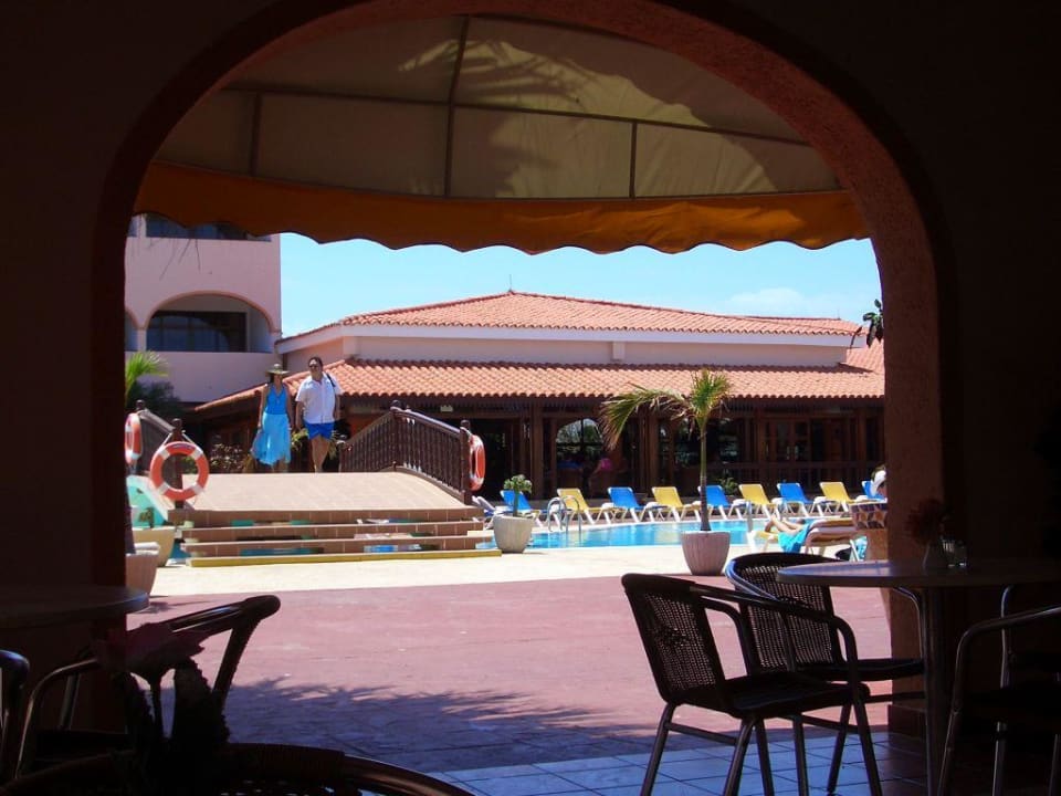 Innenhof Starfish Cuatro Palmas