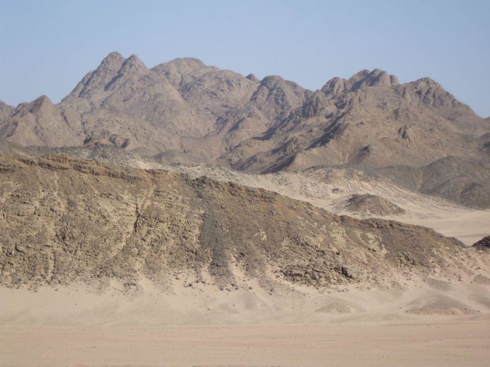 Ein Ausflug in die Wüste mit imposanter Landschaft Giftun Azur Resort