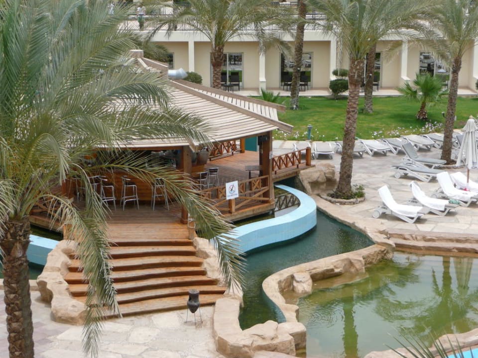 Pool Bar Xperience Kiroseiz Parkland Resort