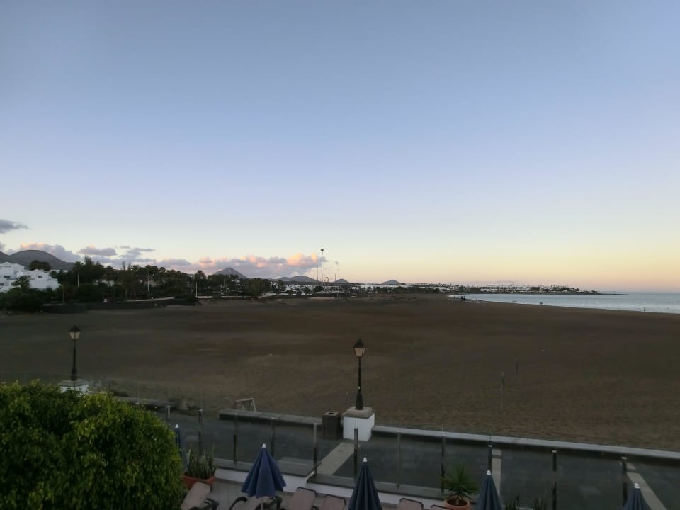 Breiter Sandstrand Hotel Las Costas