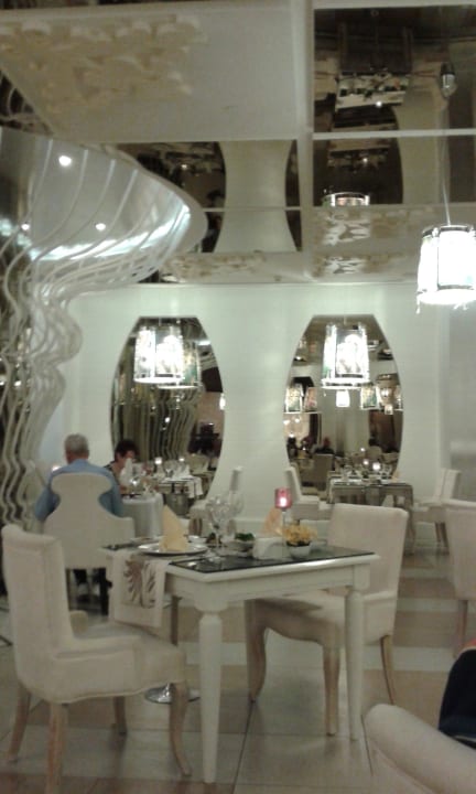 Beim " Italiener" Hotel Delphin Imperial