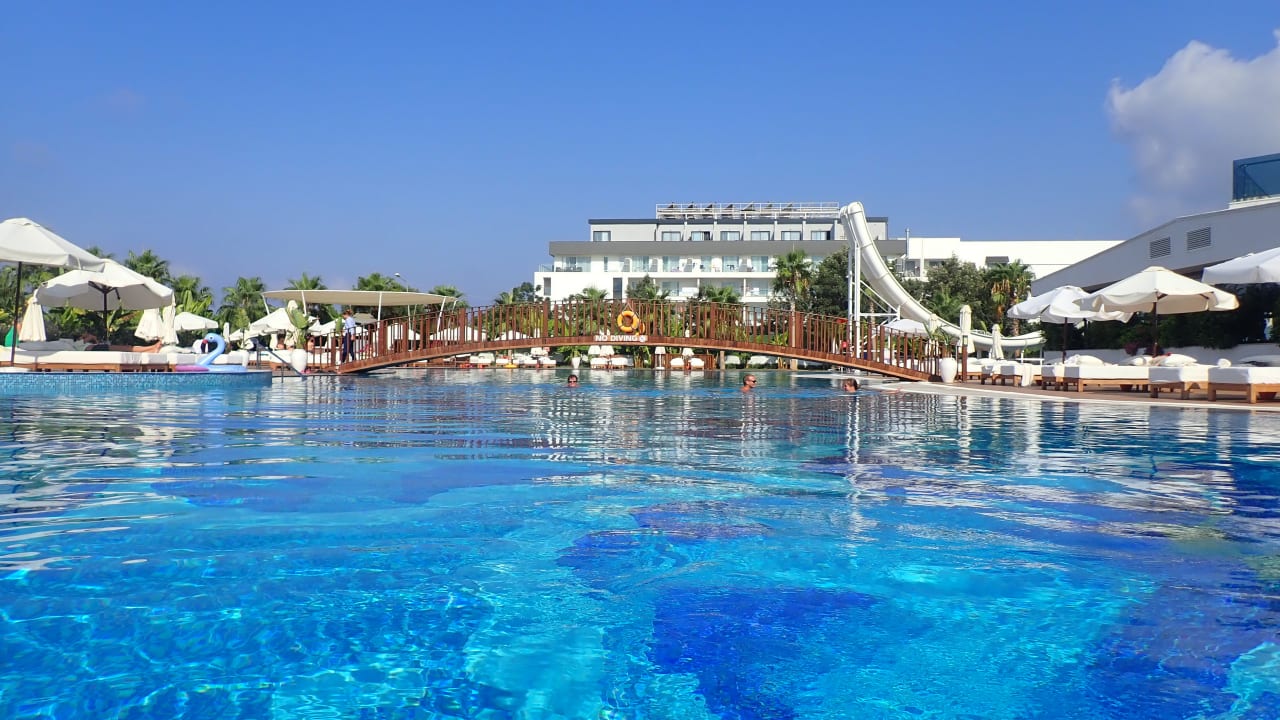 Pool Rubi Platinum Sign