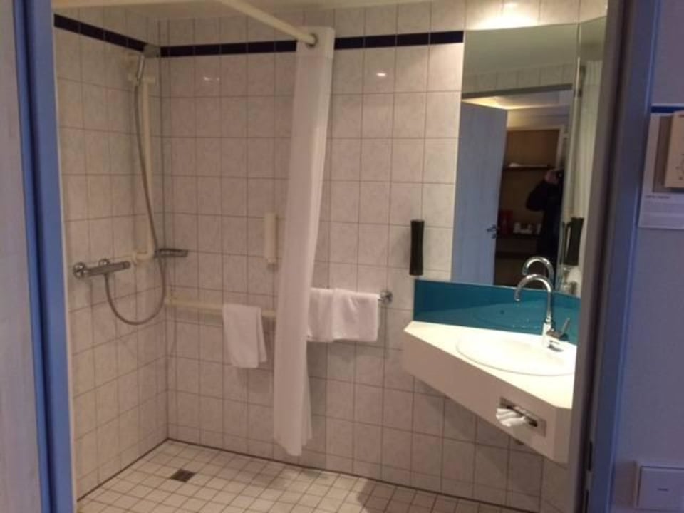 Przyjazna łazienka Holiday Inn Express Berlin City Center