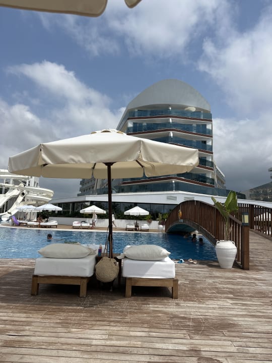 Pool Rubi Platinum Sign