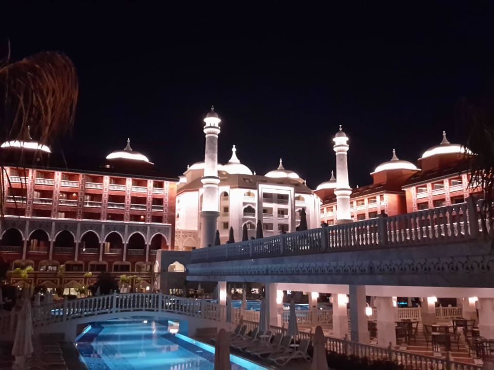 Taj Mahal bei Nacht Royal Taj Mahal Hotel