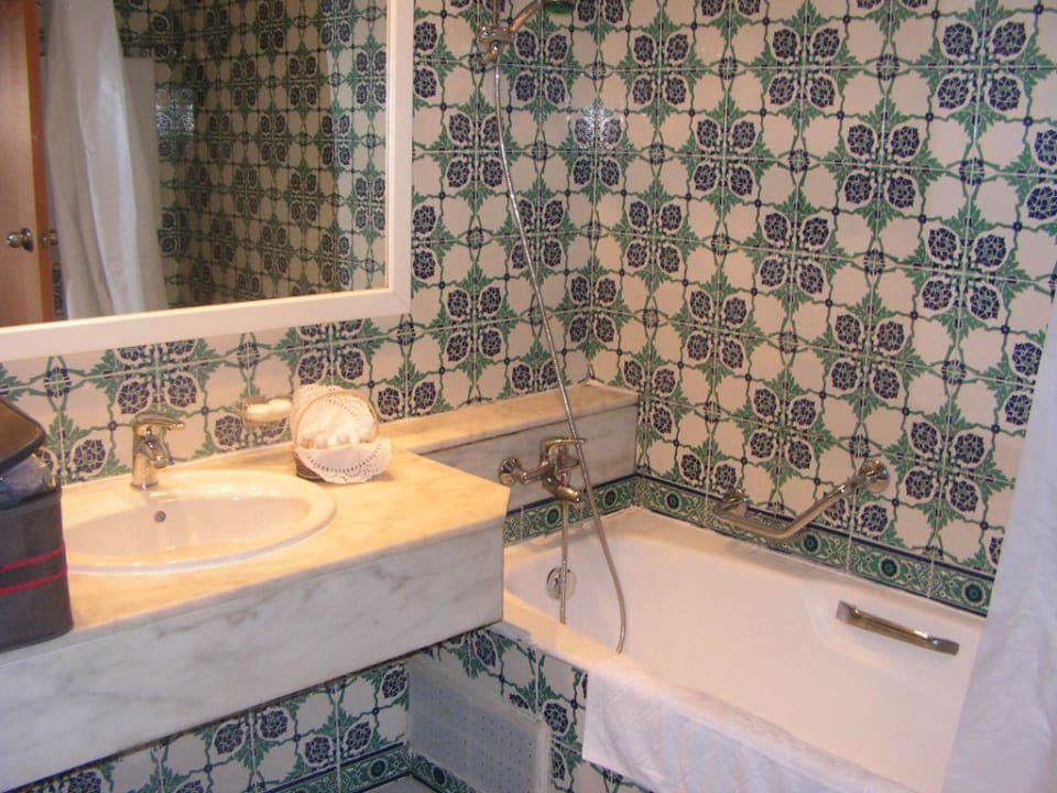 das Badezimmer Hotel El Mouradi Palm Marina
