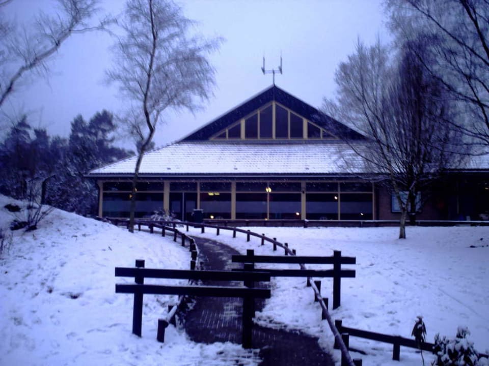 Weg zum Hallenbad Ferienpark Landal Coldenhove