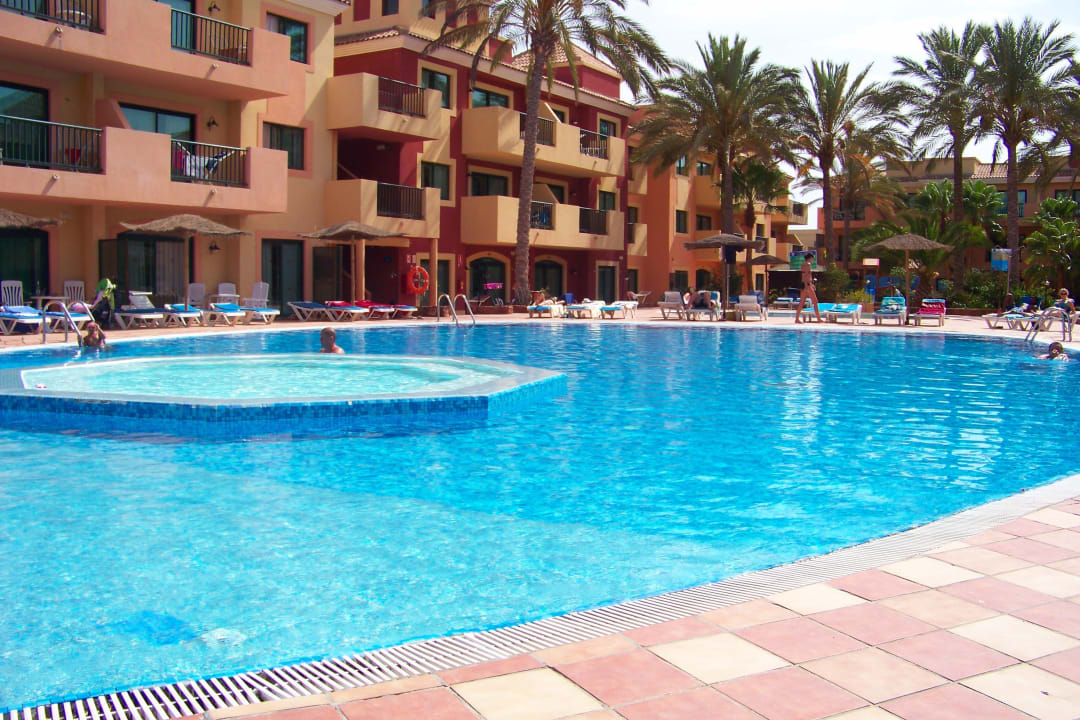 Jeden z basenów BLUESEA Aloe Corralejo