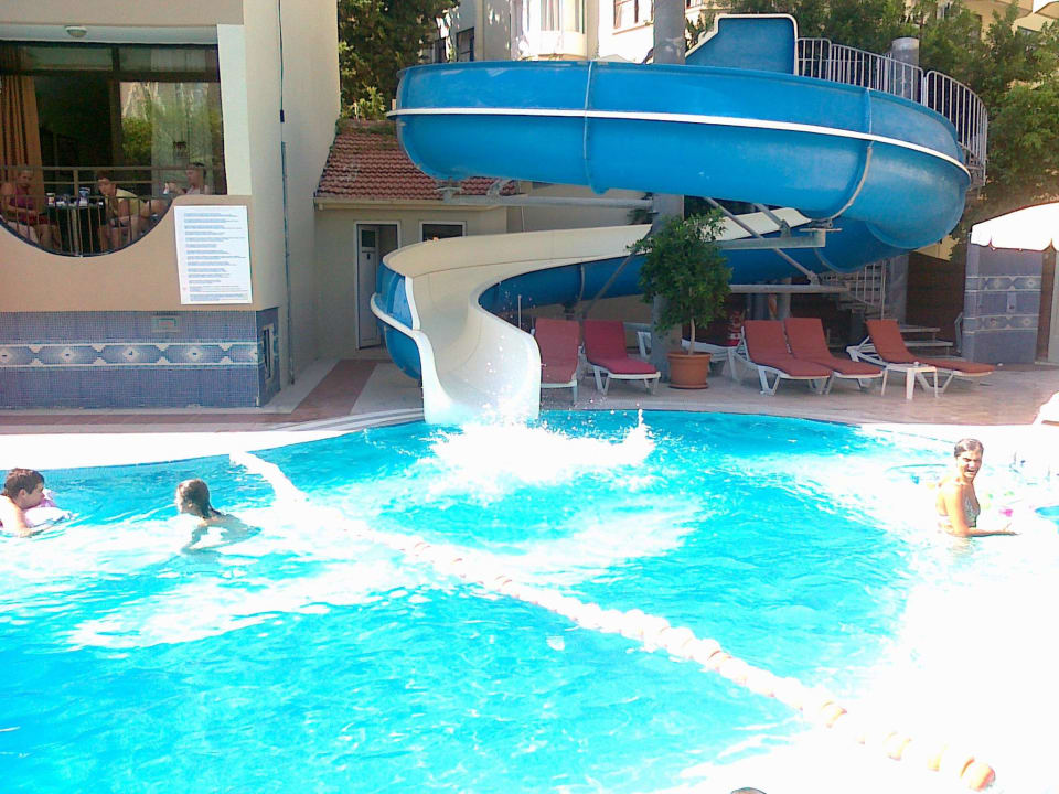 Gardenia Pool mit Wasserrutsche Gardenia Hotel