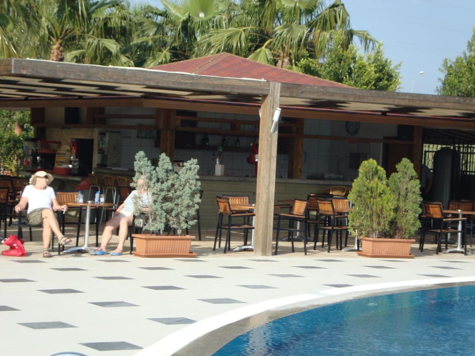 Poolbar Hane Family Resort