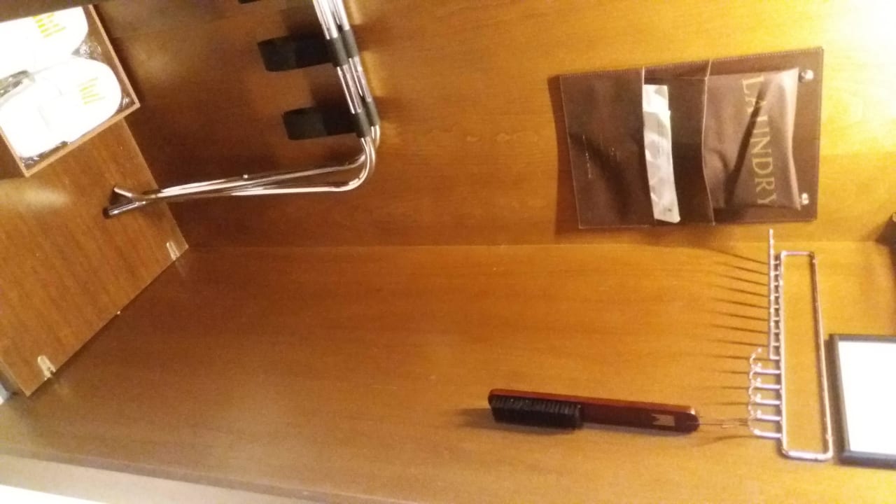 Zimmer Schränke/Zubehör Grand Millennium Al Wahda Abu Dhabi