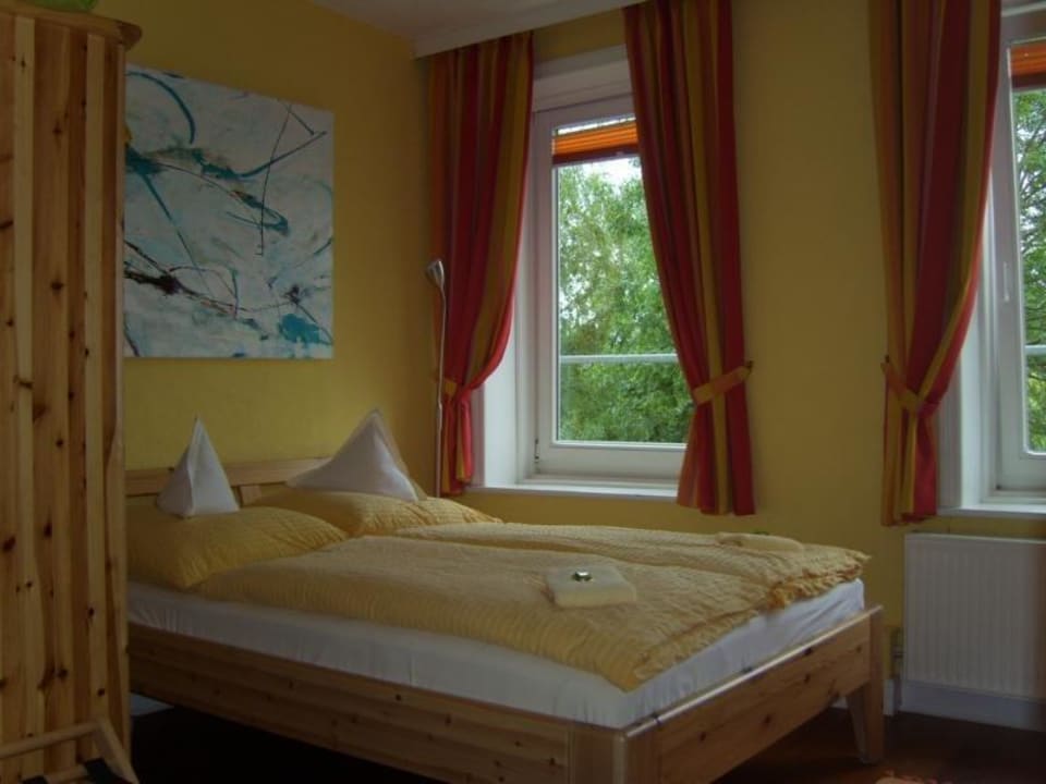 Das große Doppelbett Hotel zur alten Stadtmauer